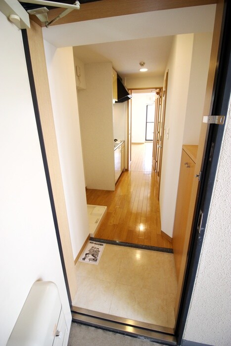 物件内観写真13　(玄関)