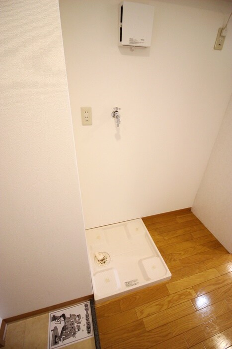 物件内観写真17　(洗濯機置場)