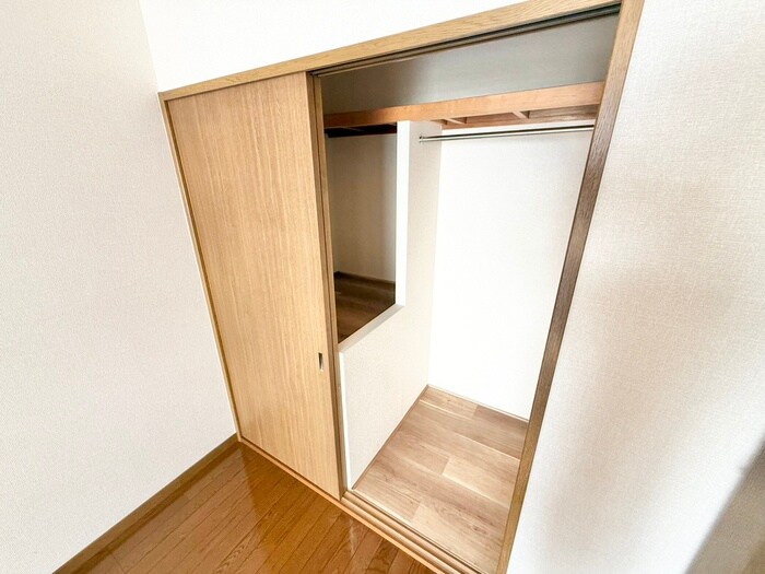 物件内観写真16　(収納)