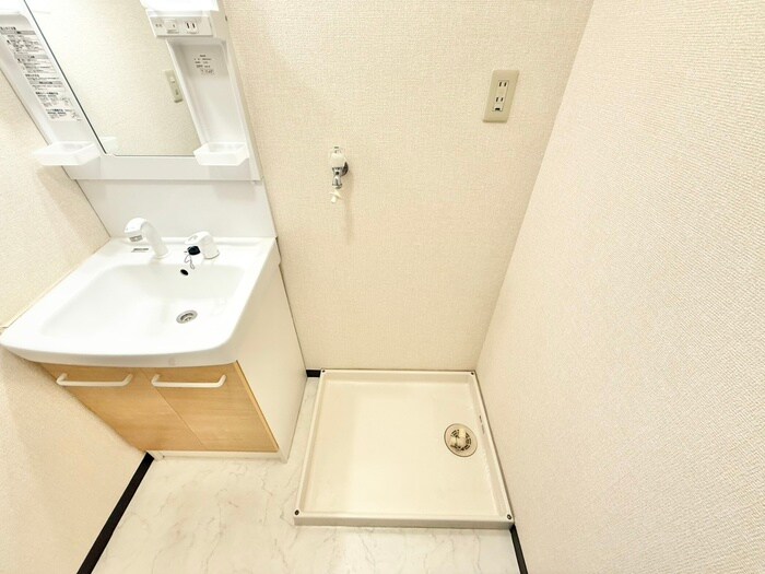 物件内観写真18　(洗濯機置場)