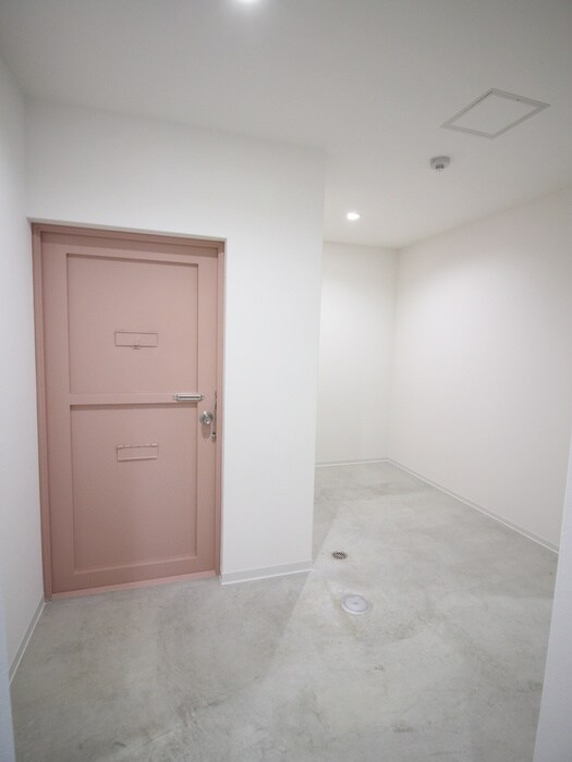 物件内観写真18　(玄関)