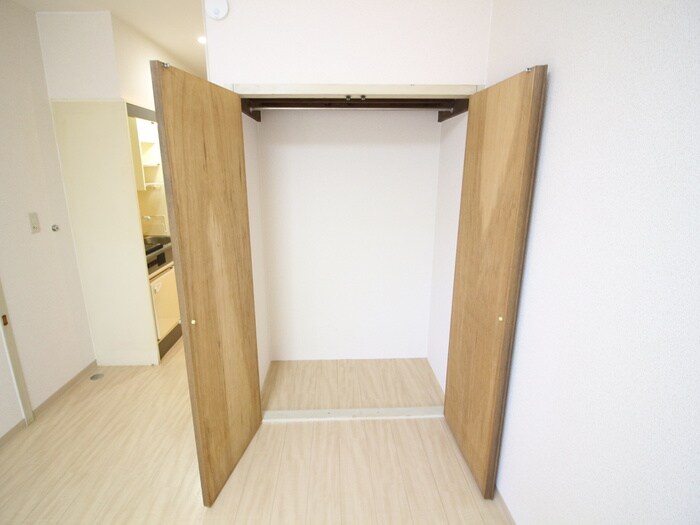 物件内観写真15　(収納)