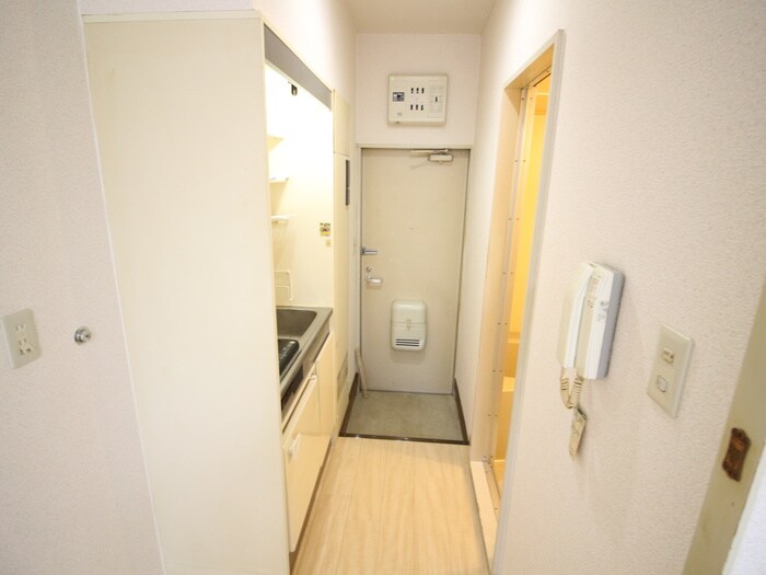 物件内観写真18　(廊下)