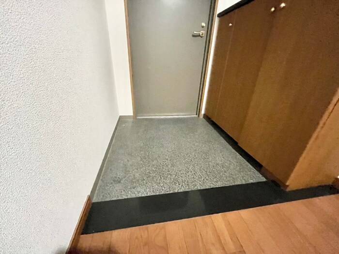 物件内観写真17　(玄関)