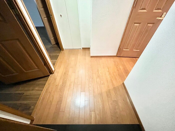 物件内観写真18　(廊下)
