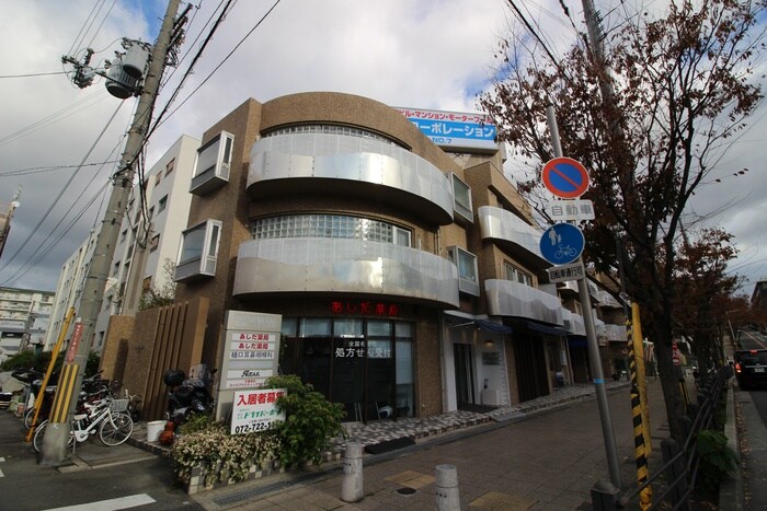 ヴァストネス東泉丘の物件外観写真