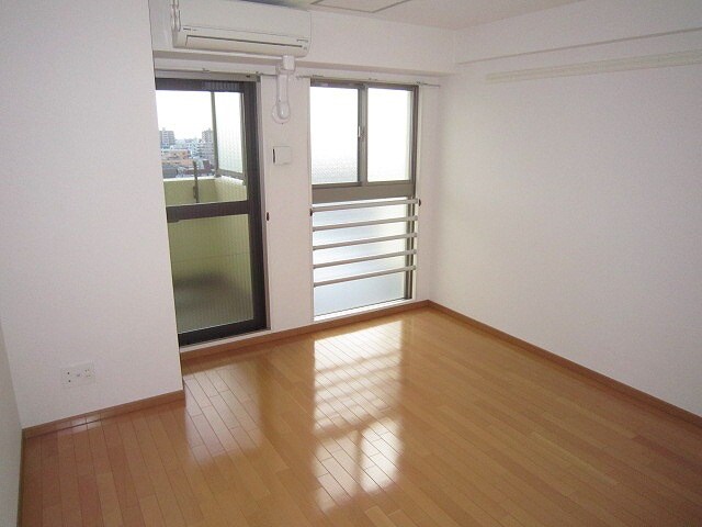 物件内観写真9　(居室)