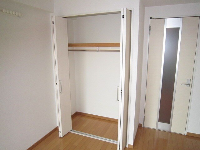 物件内観写真10　(収納)