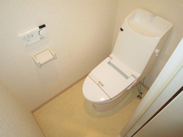 物件内観写真13　(トイレ)