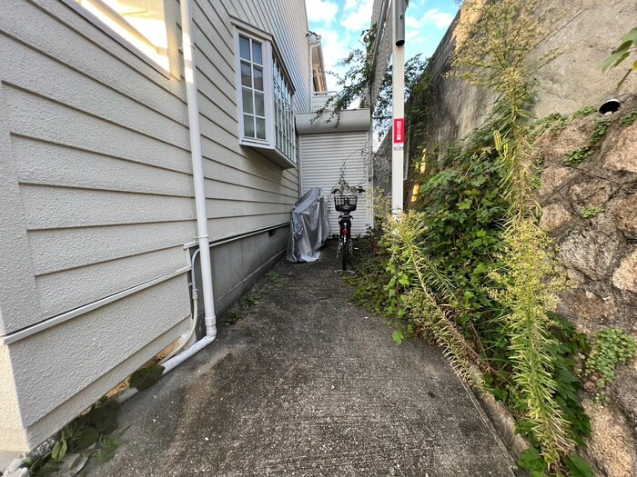 物件外観写真3　(駐輪場)