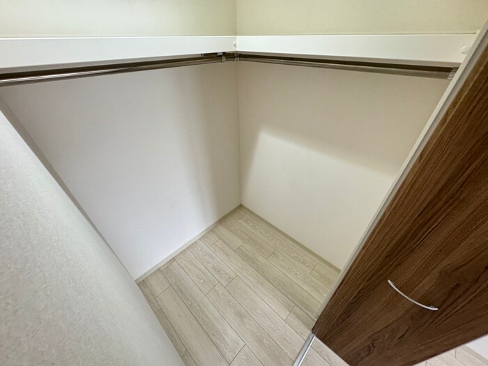 物件内観写真12　(収納)