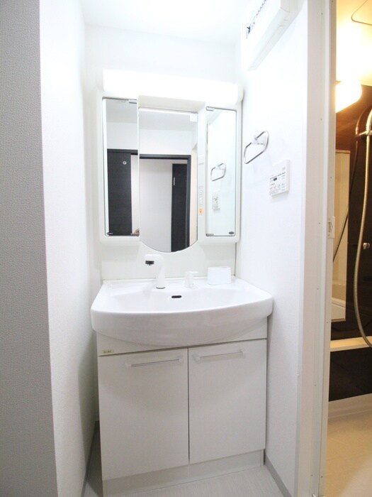 物件内観写真13　(洗面)