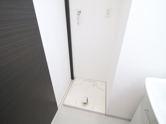 物件内観写真14　(洗濯機置場)