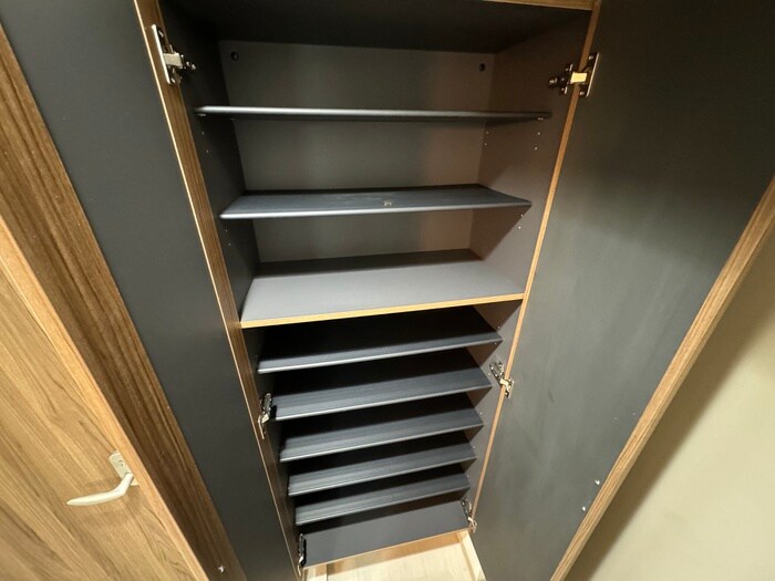 物件内観写真15　(靴箱)