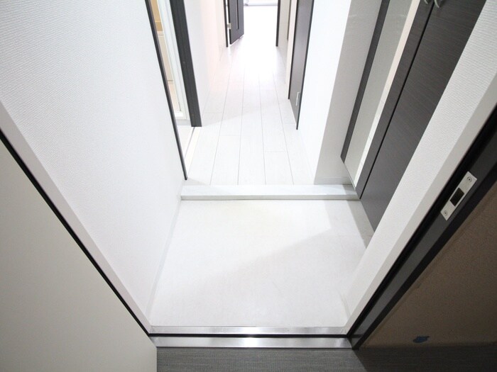 物件内観写真17　(玄関)