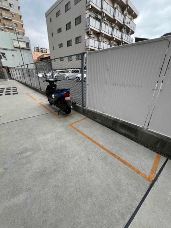 バイク置き場