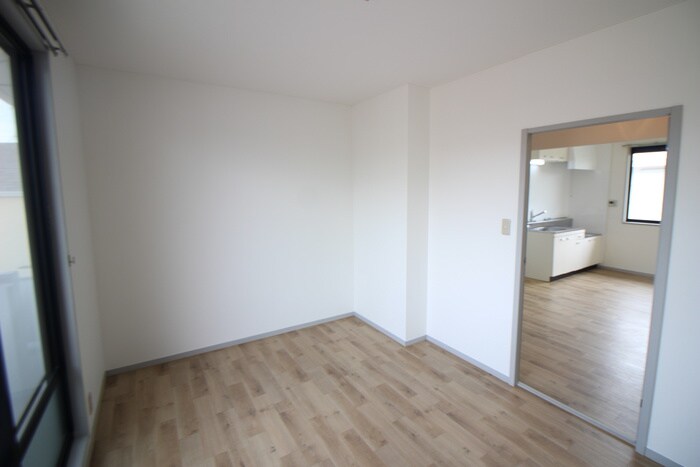 物件内観写真10　(居室)