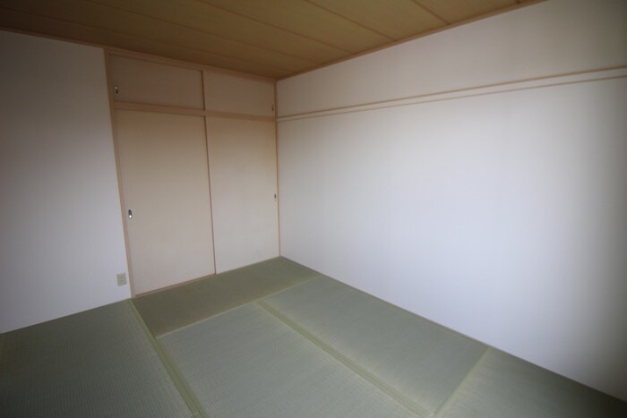 物件内観写真11　(居室)