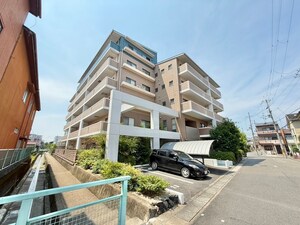 ランブラス宇治外観写真