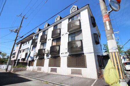 ハイツ岡町北外観写真