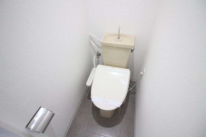 物件内観写真8　(トイレ)