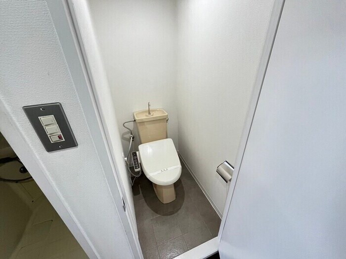 物件内観写真11　(トイレ)