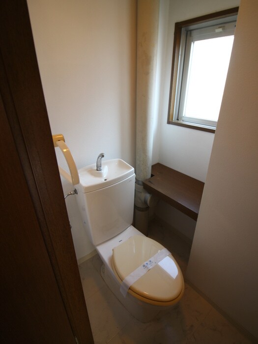 物件内観写真9　(トイレ)