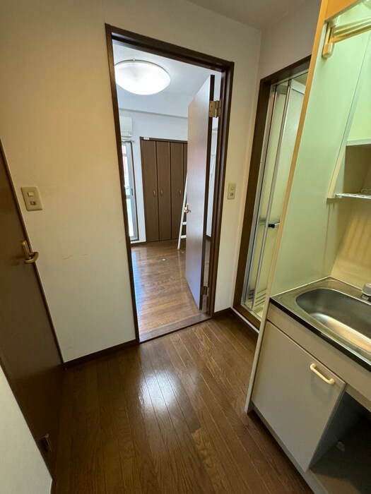 物件内観写真19　(廊下)