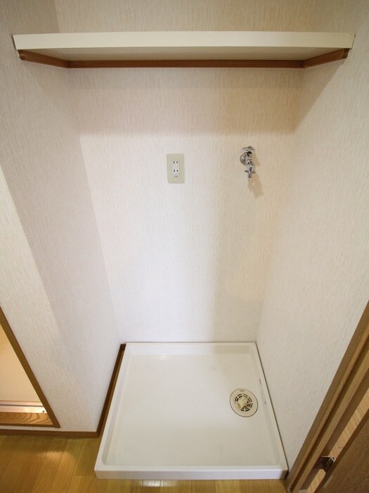 物件内観写真17　(洗濯機置場)