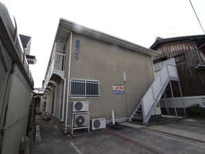 ＭＡＹＵＭＩハイツ枚方８番館外観写真