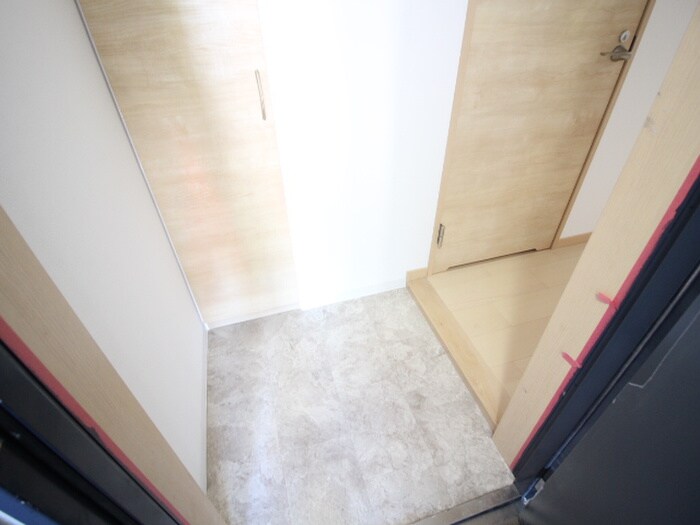 物件内観写真15　(玄関)