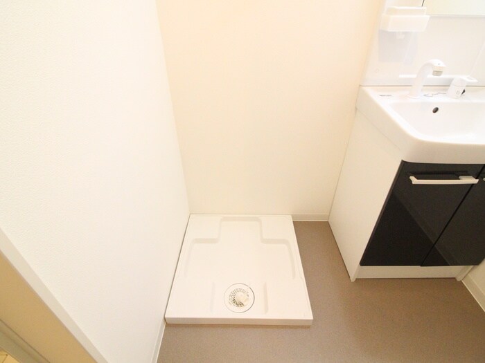 物件内観写真11　(洗濯機置場)