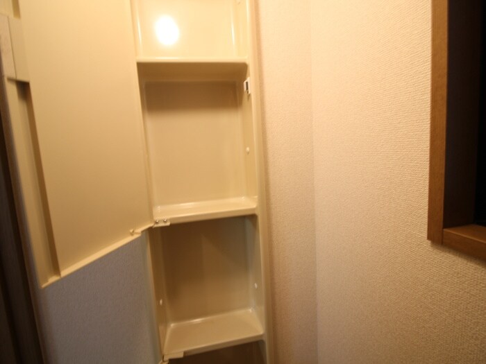 物件内観写真16　(収納)