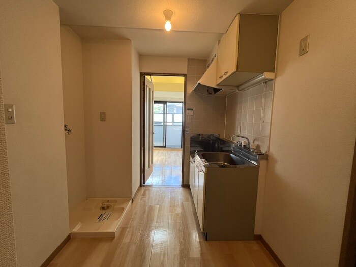 物件内観写真16　(廊下)