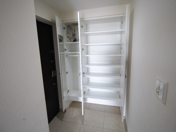 物件内観写真19　(靴箱)