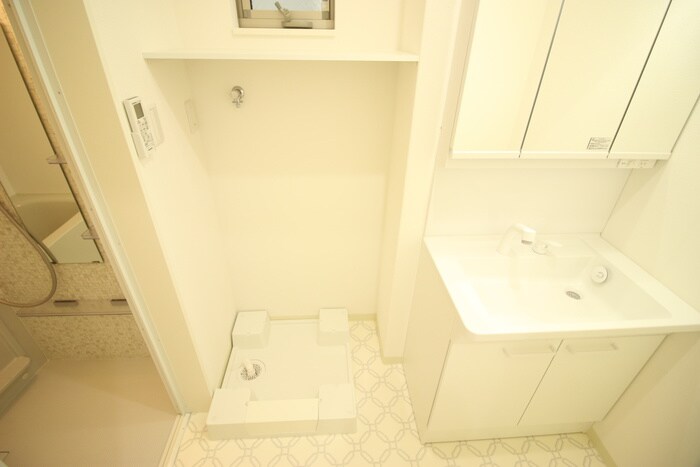 物件内観写真13　(洗濯機置場)