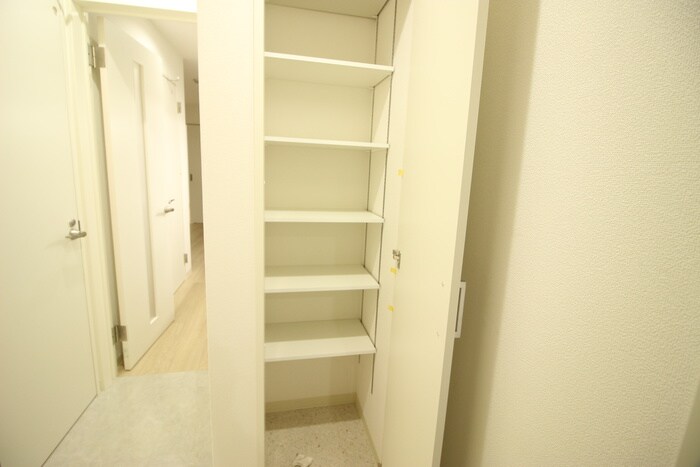 物件内観写真18　(靴箱)