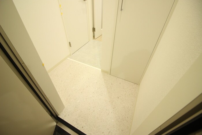 物件内観写真21　(玄関)