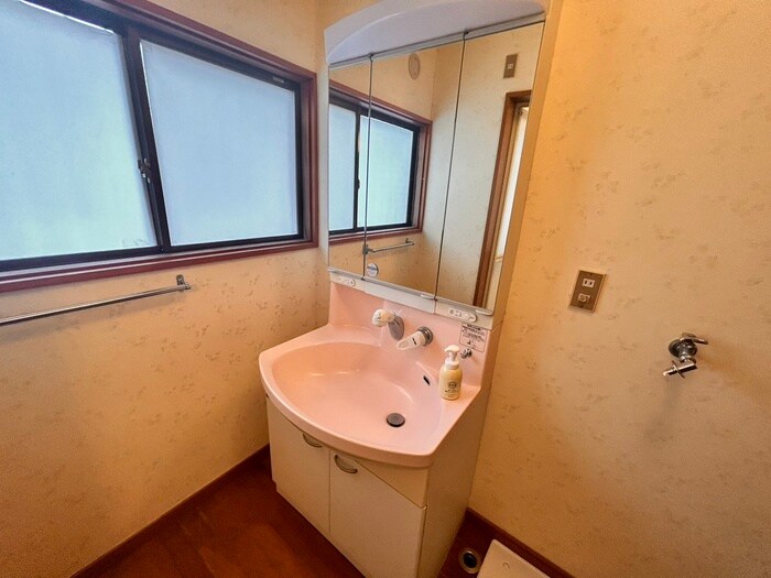物件内観写真13　(洗面)