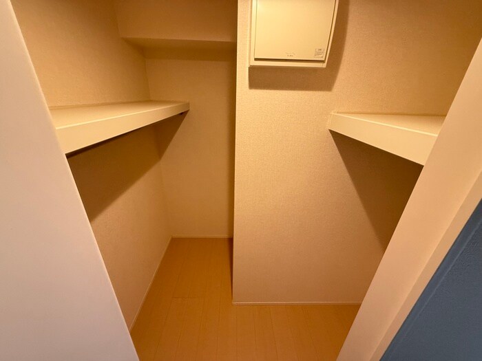 物件内観写真13　(収納)