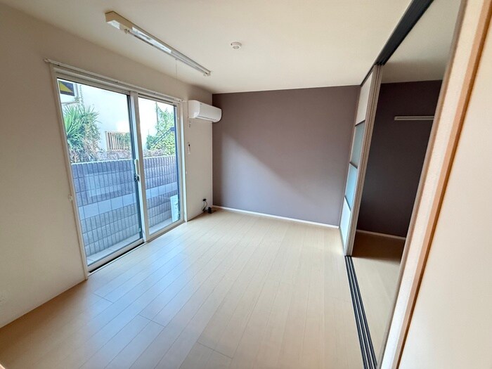 物件内観写真15　(居室)