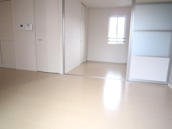 物件内観写真15　(居室)