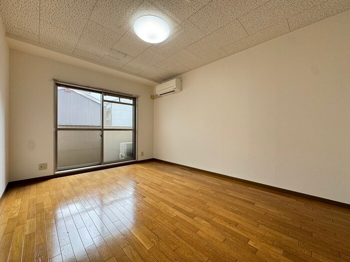 物件内観写真6　(居室)