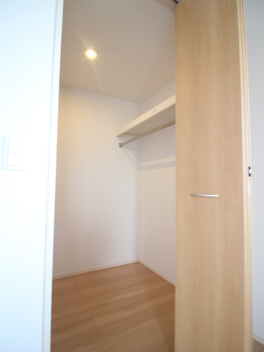 物件内観写真8　(収納)