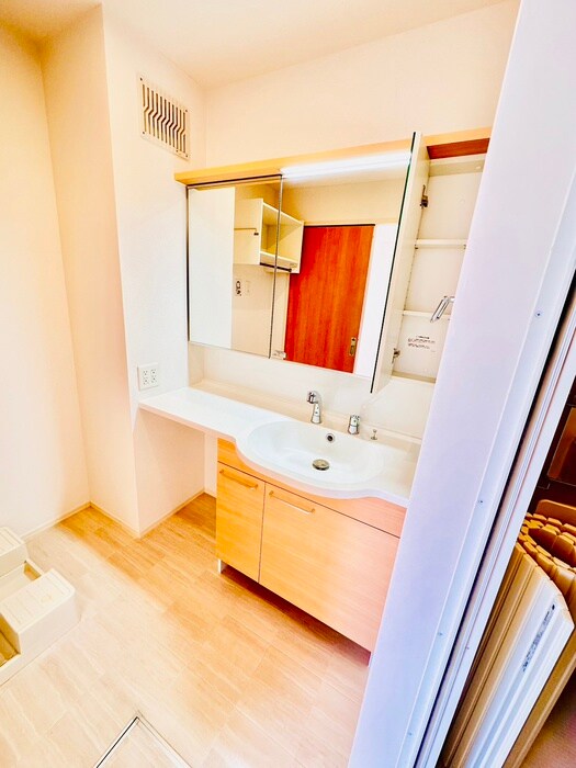 物件内観写真10　(洗面)