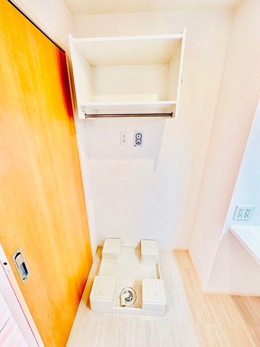 物件内観写真11　(洗濯機置場)