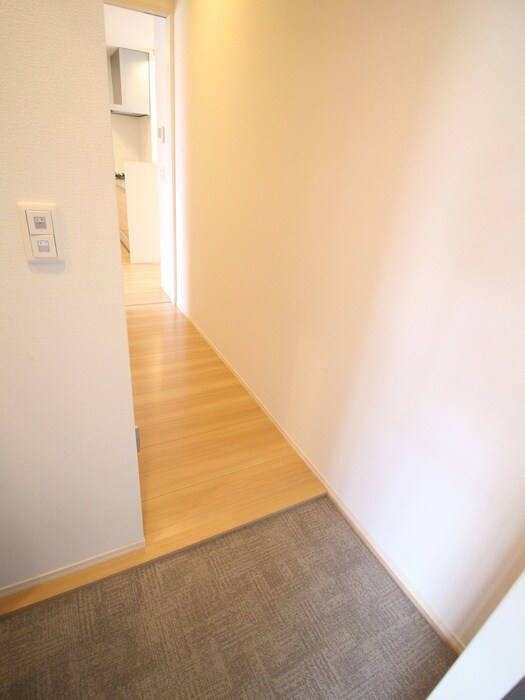 物件内観写真16　(廊下)