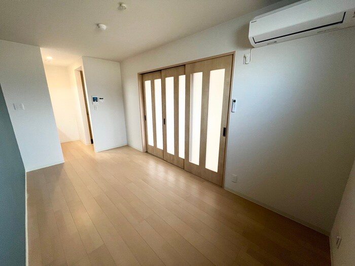 物件内観写真10　(居室)