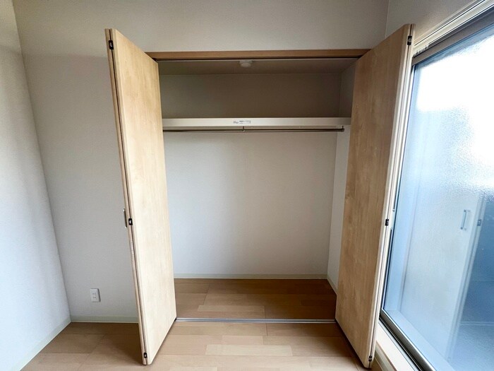 物件内観写真12　(収納)