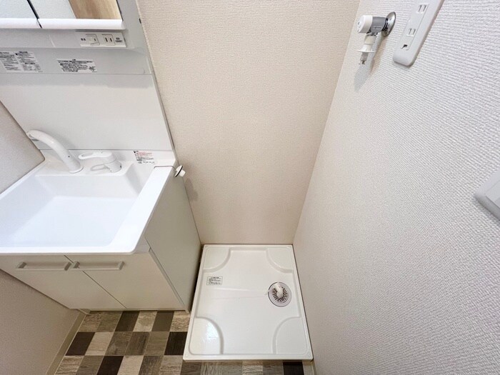 物件内観写真14　(洗濯機置場)